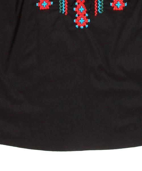 trepied(トレピエ)の「trepied / 刺繍 スモッグブラウス(シャツ/ブラウス・レディース・ブラック/ホワイト・ONE SIZE)」の14枚目の写真
