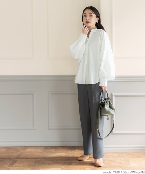 coca(coca)(コカ)の「ビックシルエットドルマンシャツ(シャツ/ブラウス・レディース・ダークベージュ/ホワイト・M/L)」の6枚目の写真