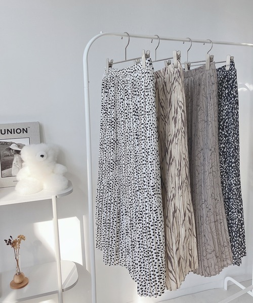 AS KNOW AS plus（アズノゥアズプラス）の「♪ゆらり消しプリーツスカート（スカート・レディース・ベージュ系その他/ホワイト系その他/ブラウン系その他/ブラック系その他・FREE）」の16枚目の写真