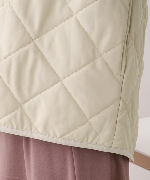 DRESKIP（ドレスキップ）の「◆【撥水/吸湿発熱/追加生産】今年は断然ショート丈！　キルトジャケット（ブルゾン・レディース・ブラック/グレー/カーキ・02/03）」の4枚目の写真