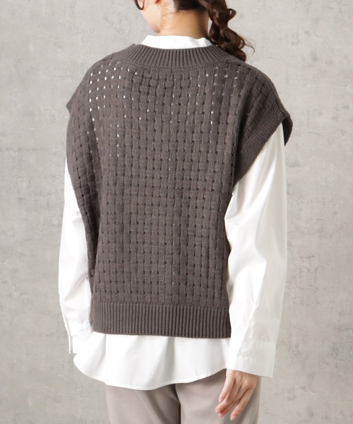 NAVY(ネイビー)の「バスケット編みベスト+バンドカラー長袖シャツ アンサンブル(ベスト・レディース・チャコール/ダークブラウン/オレンジ・フリー)」の6枚目の写真