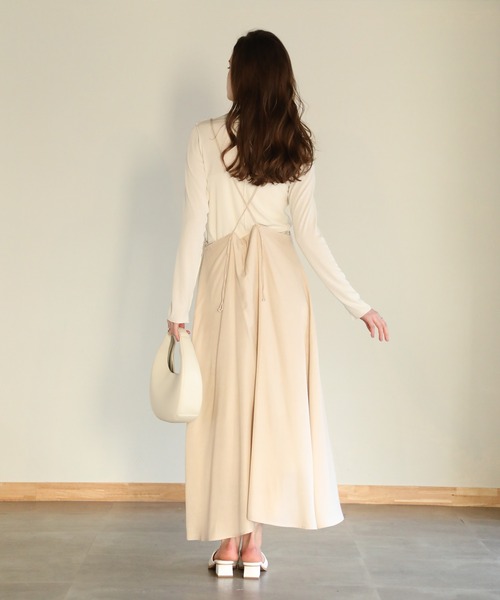 aity（アイティ）の「ツイルストラップキャミワンピース 夏服（ワンピース・レディース・ブラック/ブルー/ライトグレー/ベージュ/アイボリー・M）」の19枚目の写真