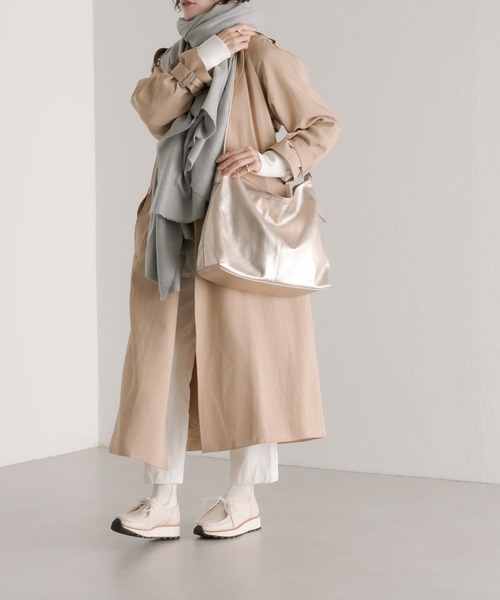 ear PAPILLONNER（イアパピヨネ）の「マチありスライドショルダー