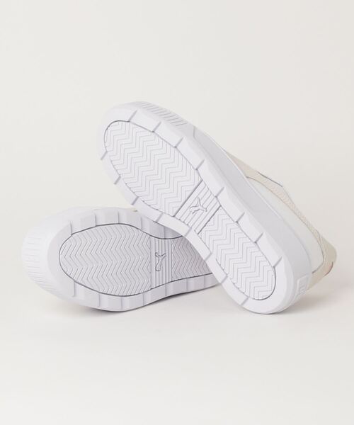 たーこ美品PUMA カルメン ANIMAL *01WHT/BLK　厚底 PUMA】 プーマ KARMEN WEDGE GRAPHIC カルメン ウェッジ