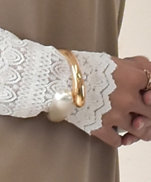 Coo+i（クーイ）の「デザインバングル（バングル/リストバンド・レディース・シルバー×ゴールド・FREE）」の6枚目の写真