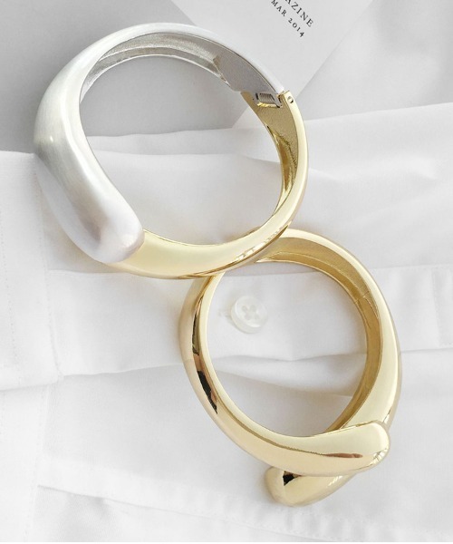 Coo+i（クーイ）の「デザインバングル（バングル/リストバンド・レディース・シルバー×ゴールド・FREE）」の8枚目の写真