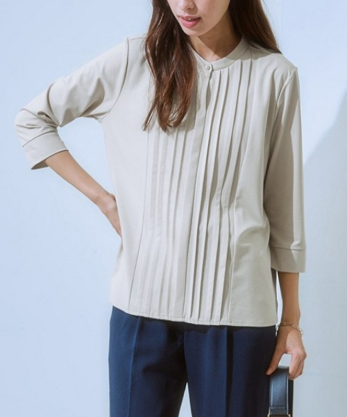 7days Life Styling(セブンデイズライフスタイリング)の「【ひんやり接触冷感】ブラウス見えシルケットポンチピンタックカットソートップス(Tシャツ/カットソー・レディース・グレイッシュベージュ/ブラック/オフホワイト/ブルーグレー/ミント・M/LL/S/L)」の5枚目の写真