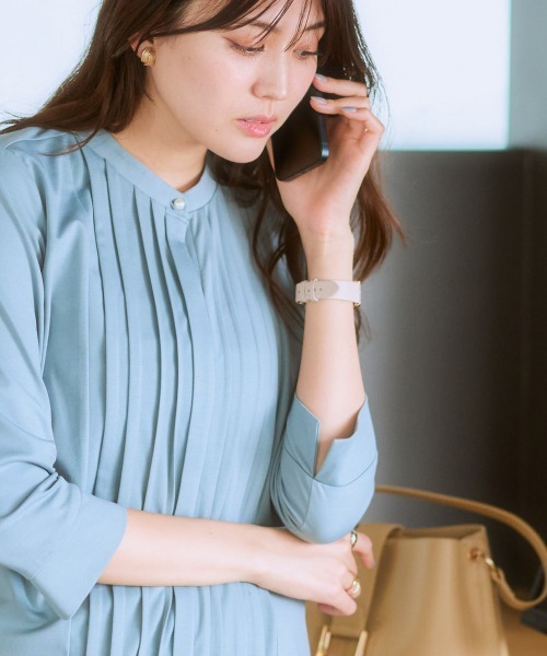 7days Life Styling(セブンデイズライフスタイリング)の「【ひんやり接触冷感】ブラウス見えシルケットポンチピンタックカットソートップス(Tシャツ/カットソー・レディース・グレイッシュベージュ/ブラック/オフホワイト/ブルーグレー/ミント・M/LL/S/L)」の20枚目の写真