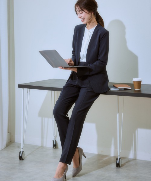 7days Life Styling(セブンデイズライフスタイリング)の「【ひんやり接触冷感】ブラウス見えシルケットポンチピンタックカットソートップス(Tシャツ/カットソー・レディース・グレイッシュベージュ/ブラック/オフホワイト/ブルーグレー/ミント・M/LL/S/L)」の8枚目の写真