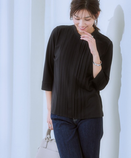 7days Life Styling(セブンデイズライフスタイリング)の「【ひんやり接触冷感】ブラウス見えシルケットポンチピンタックカットソートップス(Tシャツ/カットソー・レディース・グレイッシュベージュ/ブラック/オフホワイト/ブルーグレー/ミント・M/LL/S/L)」の9枚目の写真