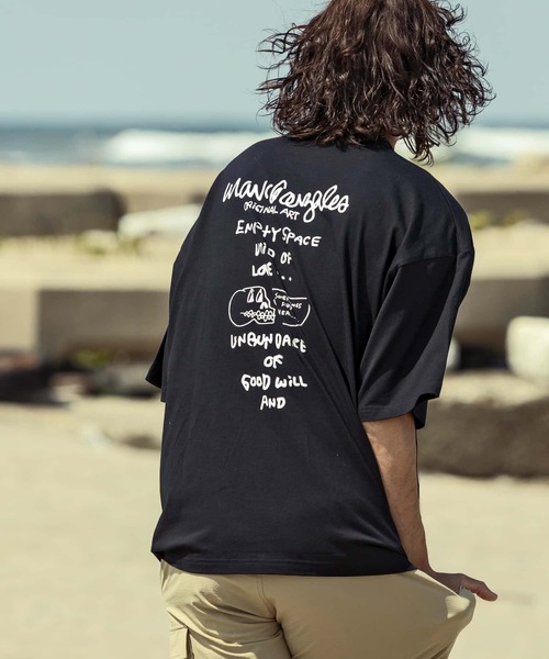 Mark Gonzales（マーク・ゴンザレス）の「MARK GONZALES ARTWORK COLLECTION(マーク ゴンザレス)バックプリント ロゴ 半袖Tシャツ/5type/6colors（Tシャツ/カットソー・メンズ・ホワイト系3/ホワイト系5/ブラック系2/ブラック系4/ベージュ系3/カーキ系4/イエロー系2/ホワイト系1/ホワイト系2/ブラック系5/ホワイト系4/ブラック系1/ブラック系3/ベージュ系2/カーキ系3/ブルー系5/イエロー系5/ベージュ系4/ブルー系1/イエロー系1・M/L/XL）」の10枚目の写真