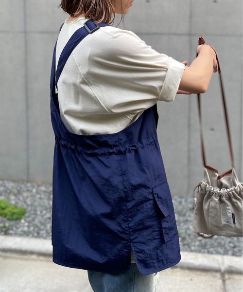 mi via loca（ミヴィアロカ）の「ドロスト ナイロンフィッシングベスト（ベスト・レディース・ネイビー/ピンク/ナチュラル/ライトカーキ/グレー・FREE）」の10枚目の写真