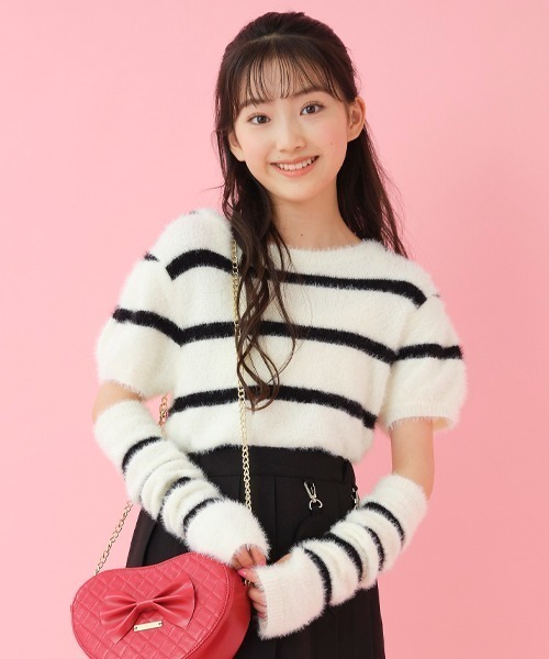 by LOVEiT(バイラビット)の「アームカバー付きシャギーボーダーニット(ニット/セーター・キッズ・オフホワイト/ピンク・150cm/140cm/120cm/160cm/130cm)」の22枚目の写真