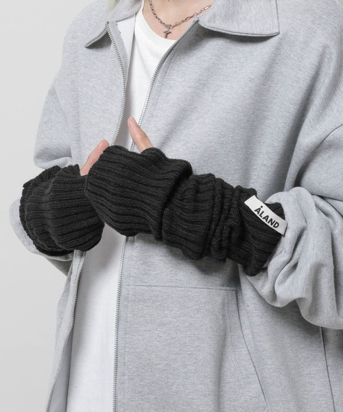 ALAND（エーランド）の「【UNISEX】ALAND／アームウォーマー 2974233（アームカバー・レディース・ブラック/ホワイト・FREE）」の2枚目の写真