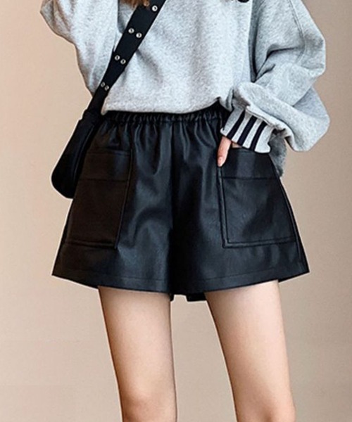 GLAMOROUS JANE（グラマラスジェーン）の「合成皮革ポケ付ショートパンツ（その他パンツ・レディース・ブラック・S/M/L）」の5枚目の写真
