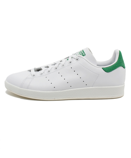 adidas Originals（アディダスオリジナルス）の「2015 秋冬新作 ウィメンズ アディダス スタンスミス ラグジュアリー adidas STAN SMITH LUXE W（スニーカー・レディース・ホワイト/ブラック/レッド・22cm/23cm/22.5cm/23.5cm/24cm/24.5cm/25cm）」の2枚目の写真