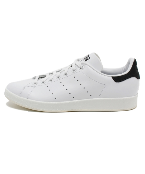 adidas Originals（アディダスオリジナルス）の「2015 秋冬新作 ウィメンズ アディダス スタンスミス ラグジュアリー adidas STAN SMITH LUXE W（スニーカー・レディース・ホワイト/ブラック/レッド・22cm/23cm/22.5cm/23.5cm/24cm/24.5cm/25cm）」の3枚目の写真