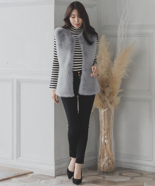 Julia Boutique(ジュリアブティック)の「3連ボタンハイウエストスキニーパンツ/23531(その他パンツ・レディース・ブラック・L/M/S)」の8枚目の写真