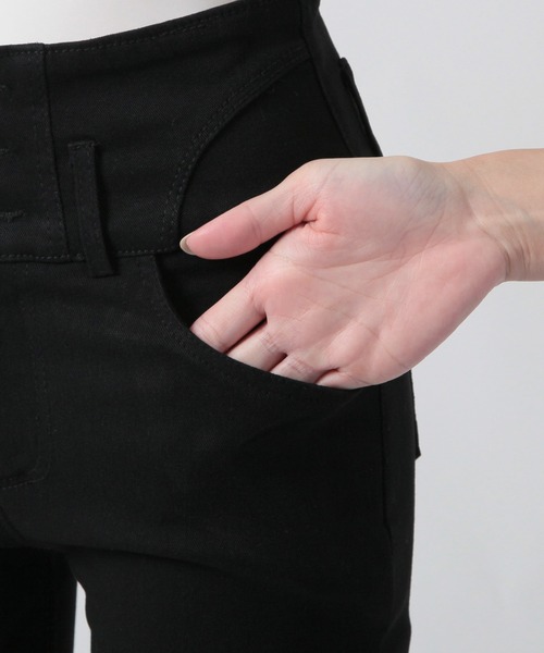 Julia Boutique(ジュリアブティック)の「3連ボタンハイウエストスキニーパンツ/23531(その他パンツ・レディース・ブラック・L/M/S)」の16枚目の写真