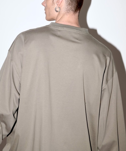 SUPERTHANKS（スーパーサンクス）の「無地オーバーサイズ コットン ロングTシャツ（ユニセックス）Refined L/S T-shirt（Tシャツ/カットソー・メンズ・ホワイト/アッシュグレー/ライトカーキ/ブラック・L/M/S）」の20枚目の写真