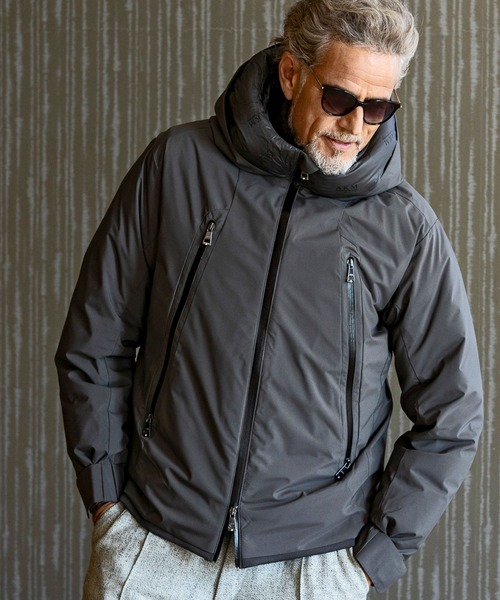 AKM Contemporary（エイケイエムコンテンポラリー）の「【WEB・直営店限定】AKM Contemporary(エイケイエムコンテンポラリー)ダブルフードダウンジャケット（ダウンジャケット/コート・メンズ・ブラック/チャコール/カーキ・S/M/L/XL/XXL）」の11枚目の写真