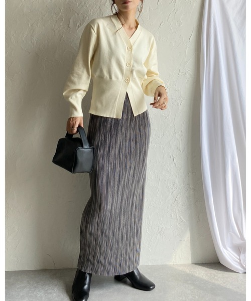 She's Closet（シーズクローゼット）の「ボリュームスリーブショート丈Vネックウエストシェイプペプラムニットカーディガン（カーディガン/ボレロ・レディース・アイボリー/グレイッシュベージュ/杢グレー/ブラック・FREE）」の21枚目の写真