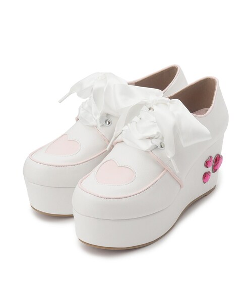 cs T&P(シーエスティーアンドピー)の「◆厚底キラキラハート付きパンプス(パンプス・レディース・ホワイト/ブラック・M/LL/L/S)」の3枚目の写真