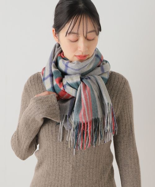 Noble（ノーブル）の「カシミヤ紡毛タータンチェックストール（ストール/ショール・レディース・ライトグレー・FREE）」の7枚目の写真