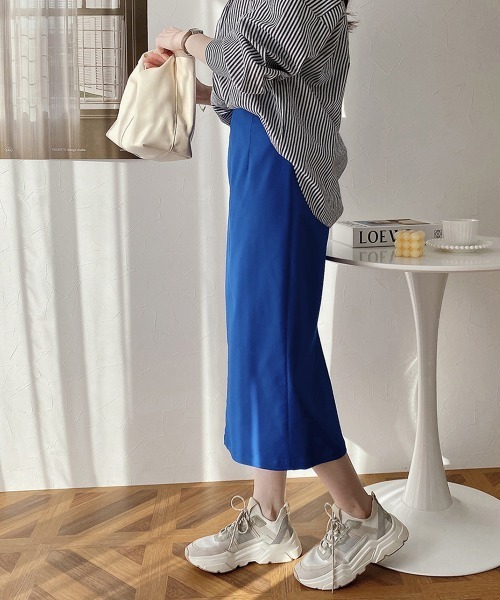 nissen（ニッセン）の「やわらかストレッチ素材　動けるタイトスカート（スカート・レディース・ロイヤルブルー/ブラウン/ライトベージュ/ブラック/ネイビー/マスタード/ブルー/カーキ・L/LL/M/S）」の19枚目の写真