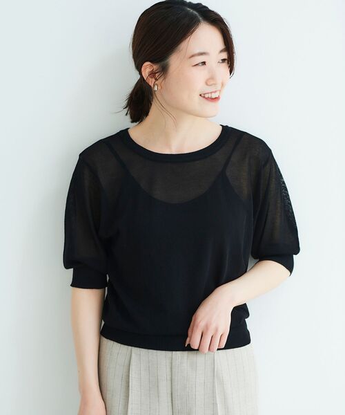 le.coeur blanc（ルクールブラン）の「ウォッシャブルクルーネックシアーニット（ニット/セーター・レディース・ブルー/イエロー/ブラック/オフホワイト・38）」の3枚目の写真