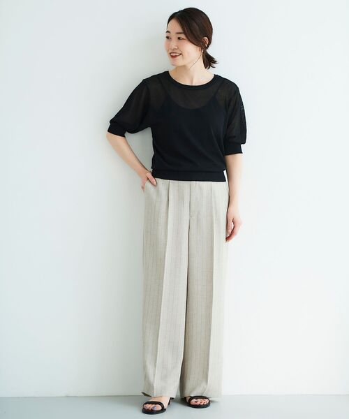 le.coeur blanc（ルクールブラン）の「ウォッシャブルクルーネックシアーニット（ニット/セーター・レディース・ブルー/イエロー/ブラック/オフホワイト・38）」の13枚目の写真