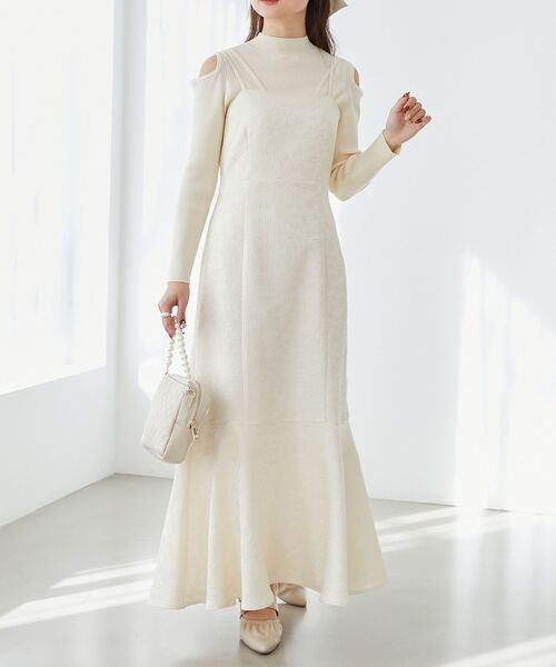 MAJESTIC LEGON（マジェスティックレゴン）の「サイドスリットキャミワンピ（ワンピース・レディース・ブラック/アイボリー/ホワイト系その他2・MEDIUM）」の2枚目の写真