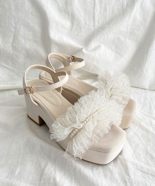 MAJESTIC LEGON（マジェスティックレゴン）の「【WEB限定S/XLサイズあり】チュール×パール厚底サンダル（サンダル・レディース・ブラック/オフホワイト・SMALL/MEDIUM/LARGE/X-LARGE）」の6枚目の写真