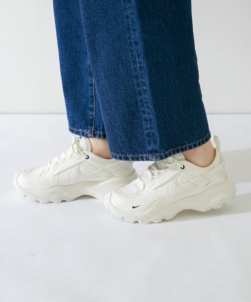 NIKE（ナイキ）の「NIKE ナイキウィメンズTC7900（スニーカー