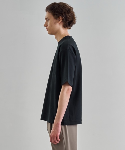 UNITED TOKYO（ユナイテッドトウキョウ）の「【残りわずか】アウトラスト ポケットTシャツ　温度調整素材｜NASA開発｜暑さ対策｜夏服｜速乾｜防シワ｜伸縮性｜洗濯可能（Tシャツ/カットソー・メンズ・ブラック/ホワイト/ライトブルーグレー/ダークグレー・1/2/3）」の14枚目の写真