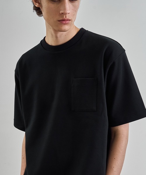 UNITED TOKYO（ユナイテッドトウキョウ）の「【残りわずか】アウトラスト ポケットTシャツ　温度調整素材｜NASA開発｜暑さ対策｜夏服｜速乾｜防シワ｜伸縮性｜洗濯可能（Tシャツ/カットソー・メンズ・ブラック/ホワイト/ライトブルーグレー/ダークグレー・1/2/3）」の9枚目の写真