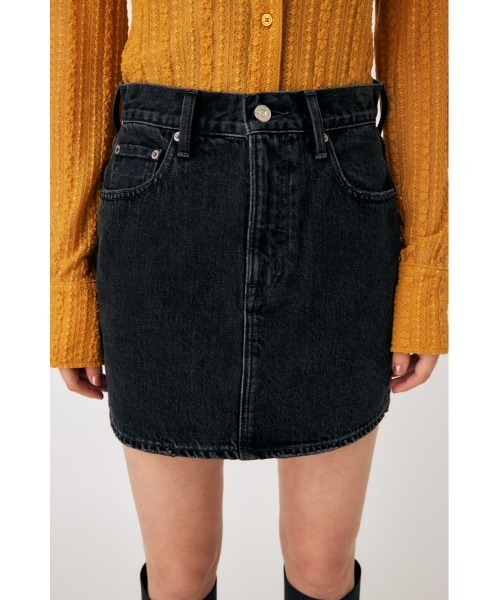 MOUSSY(マウジー)の「DENIM ミニスカート(スカート・レディース・ワンウォッシュ/ブラック・0/1/2)」の4枚目の写真