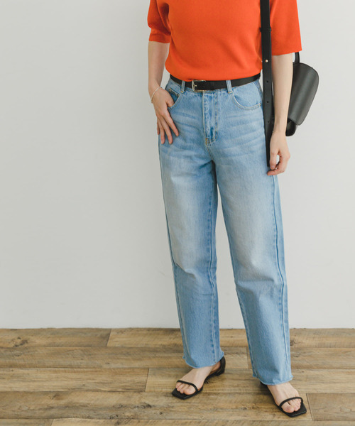 ITEMS URBANRESEARCH（アイテムズ アーバンリサーチ）の「ストレートデニム（デニムパンツ・レディース・ライトブルー/インディゴブルー・SMALL/MEDIUM）」の2枚目の写真