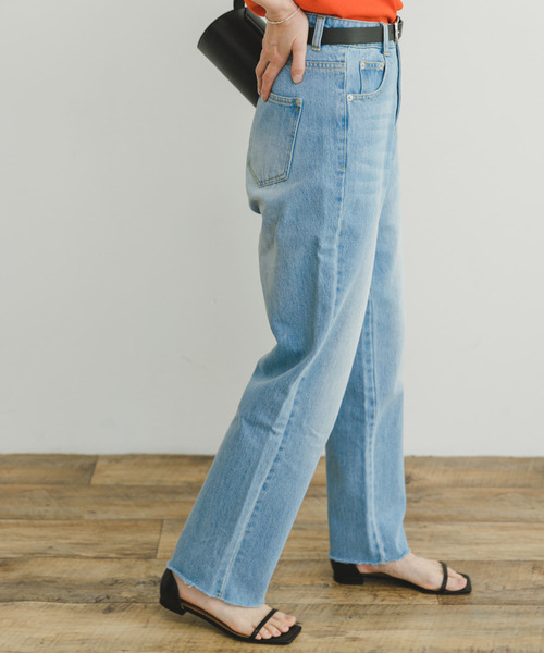 ITEMS URBANRESEARCH（アイテムズ アーバンリサーチ）の「ストレートデニム（デニムパンツ・レディース・ライトブルー/インディゴブルー・SMALL/MEDIUM）」の10枚目の写真