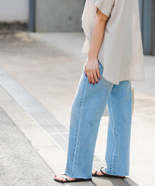 ITEMS URBANRESEARCH（アイテムズ アーバンリサーチ）の「ストレートデニム（デニムパンツ・レディース・ライトブルー/インディゴブルー・SMALL/MEDIUM）」の19枚目の写真