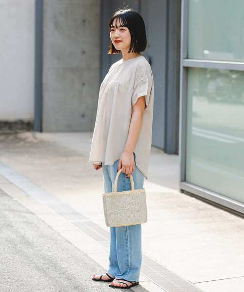 ITEMS URBANRESEARCH（アイテムズ アーバンリサーチ）の「ストレートデニム（デニムパンツ・レディース・ライトブルー/インディゴブルー・SMALL/MEDIUM）」の21枚目の写真