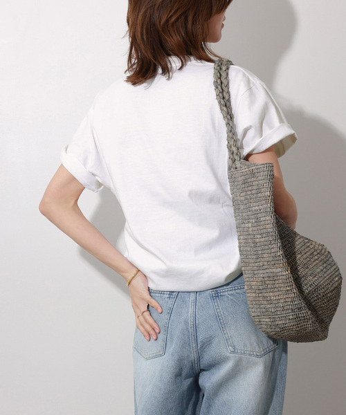 JOURNAL STANDARD relume(ジャーナルスタンダード レリューム)の「《再入荷!》1枚でおしゃれ感が漂う。箔プリントハーフスリーブロゴTEE(Tシャツ/カットソー・レディース・ホワイト/ホワイト×ホワイト/ホワイト系その他・FREE)」の9枚目の写真