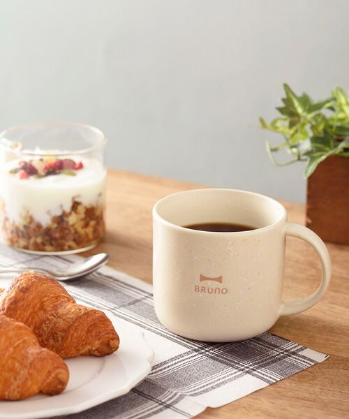 BRUNO(ブルーノ)の「BRUNO PEBBLE MUG(グラス/マグカップ/タンブラー・レディース・グレー/ピンク/アイボリー/ネイビー・フリ-)」の6枚目の写真
