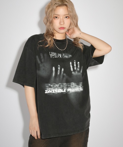 MSG(エムエスジー)の「ルーズシルエットマルチグラフィックヴィンテージ加工/ピグメント/ラメ半袖Tシャツ Y2K(Tシャツ/カットソー・メンズ・ブラック系1/ブラック系2/ブラック系3/ブラック系4・L/M/XL)」の4枚目の写真
