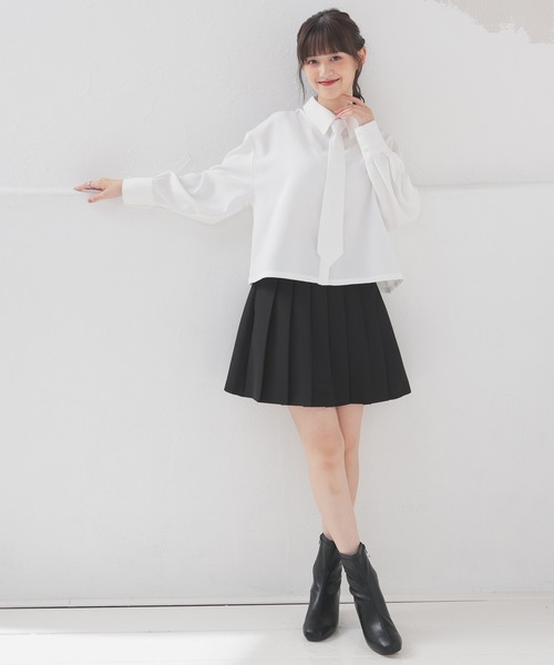 Honeys（ハニーズ）の「ネクタイ付きシャツ（シャツ/ブラウス・レディース・ブラック/ブルー/チャコールグレー/ホワイト・S/M/L）」の22枚目の写真