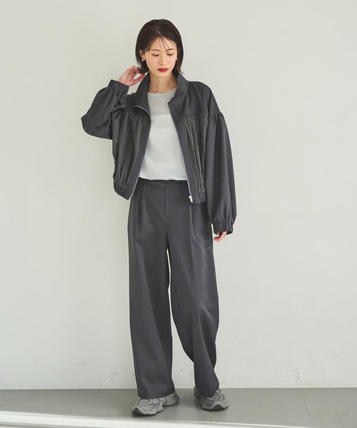 meilmada（メイルマダ）の「バックゴムタックワイドパンツ（スラックス・レディース・チャコールグレー/グレイッシュベージュ・FREE）」の3枚目の写真