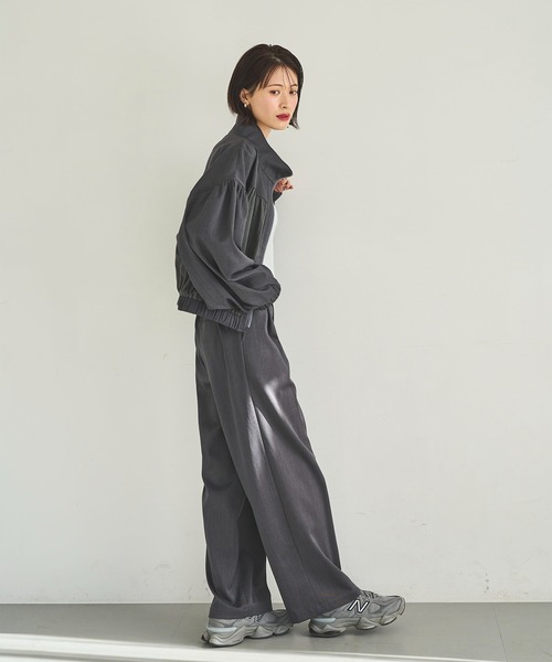 meilmada（メイルマダ）の「バックゴムタックワイドパンツ（スラックス・レディース・チャコールグレー/グレイッシュベージュ・FREE）」の6枚目の写真