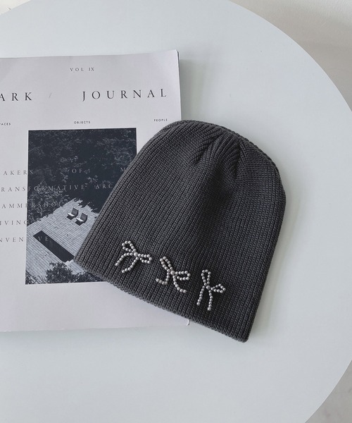 AS KNOW AS plus（アズノゥアズプラス）の「☆リボンモチーフニット帽（ニットキャップ/ビーニー・レディース・ブラック系/アイボリー/ホワイト系/ブラック/グレー/グレー系・FREE）」の19枚目の写真