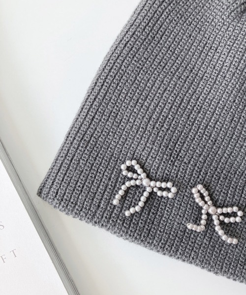 AS KNOW AS plus（アズノゥアズプラス）の「☆リボンモチーフニット帽（ニットキャップ/ビーニー・レディース・ブラック系/アイボリー/ホワイト系/ブラック/グレー/グレー系・FREE）」の20枚目の写真