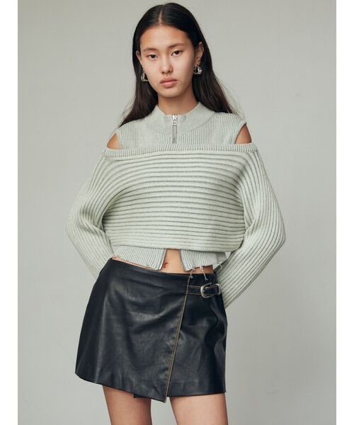 EMODA（エモダ）の「フェイクレザーラップショートパンツ（その他パンツ・レディース・ブラック/ブラウン・SMALL/MEDIUM）」の15枚目の写真